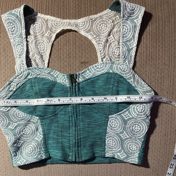 Over layer Bralette Size Medium - Picture 6 of 8